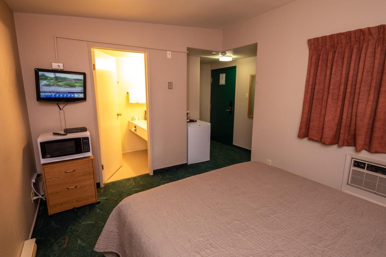 Keystone Motor Inn Brandon Esterno foto